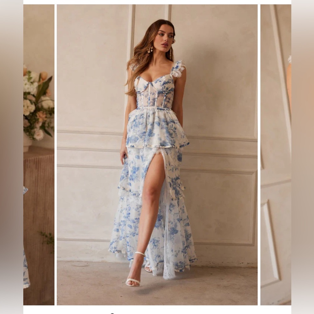 The Jolie Dress in Provencal Blue Floral Size
12 / Provencal Blue Floral